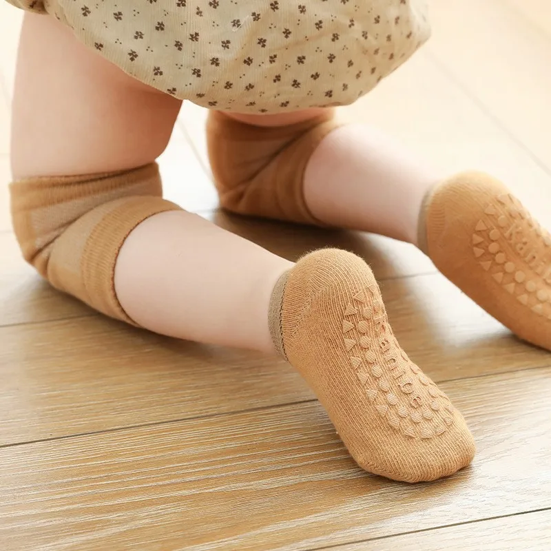 ベビー膝パッド靴下セット無地アンチスリップ靴下膝蓋骨子供クロ - Baby Knee Pad Crawling のレビューと価格